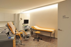 Aerztehaus-Balsthal-Behandlungsraum-Gynäkologie